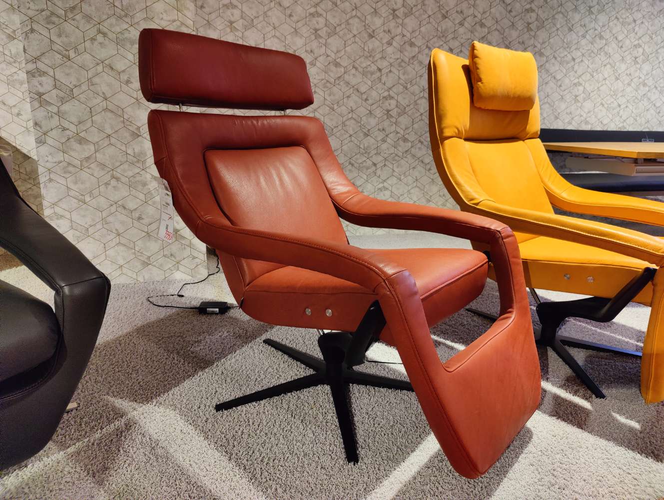 Designsessel – KOINOR – YOKO No. 3 – Relaxsessel – Leder – Akku