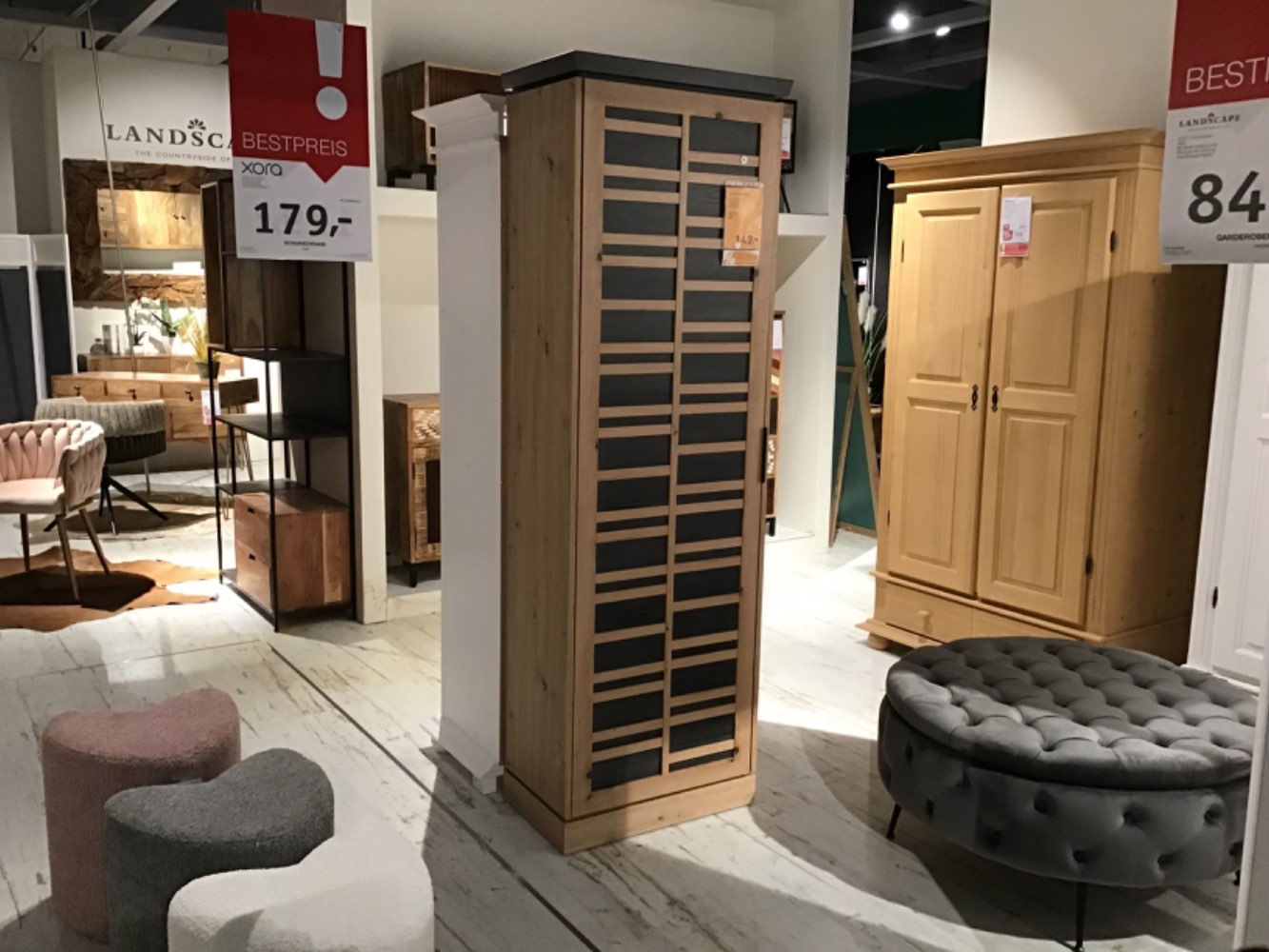 XXXLutz Ausstellungsstück Möbel Garderobenschrank Batex Eiche gra