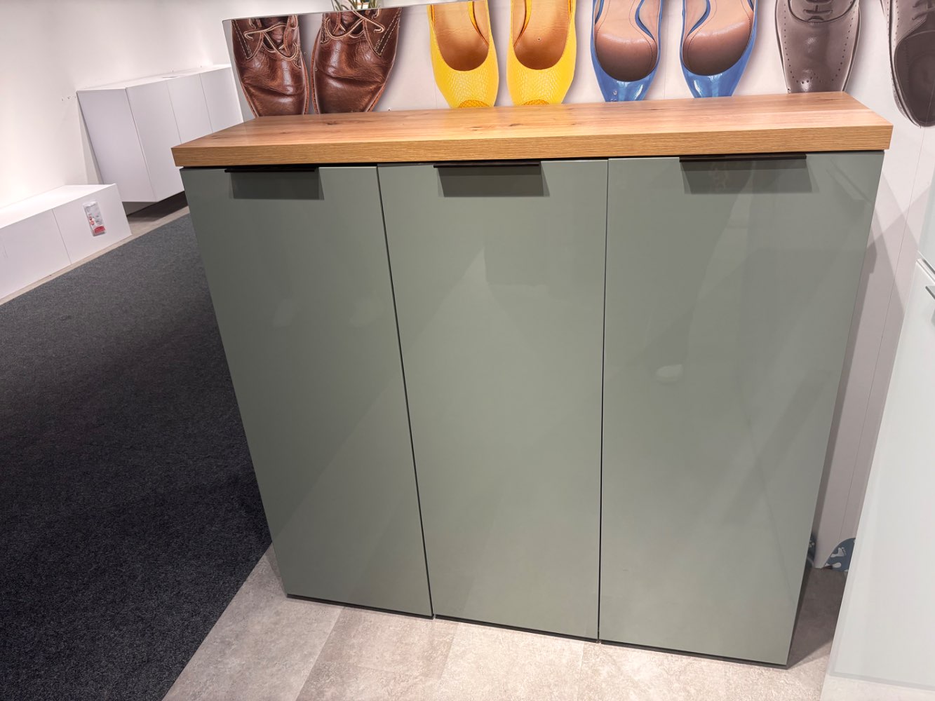 XXXLUTZ SCHUHSCHRANK