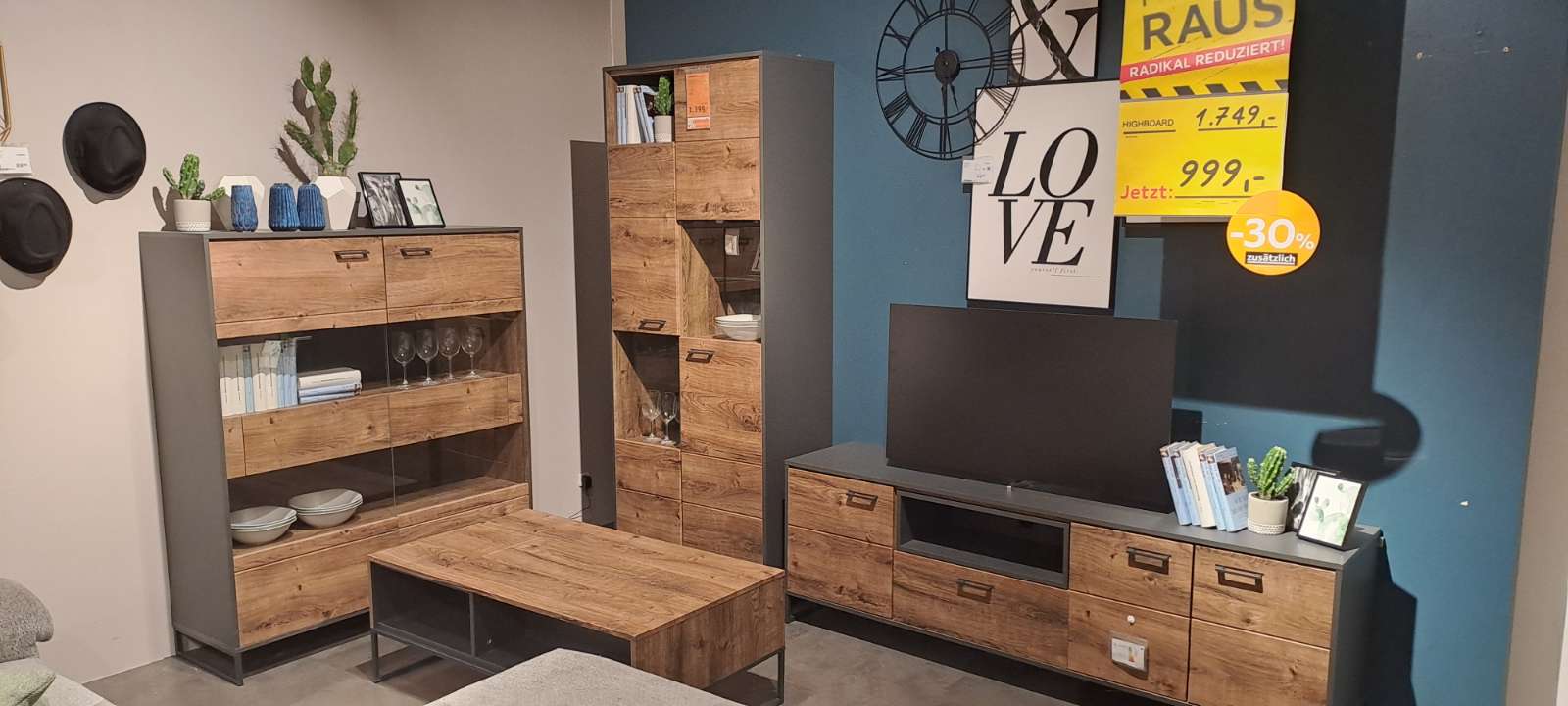 XXXLutz, Möbel, Wohnwand