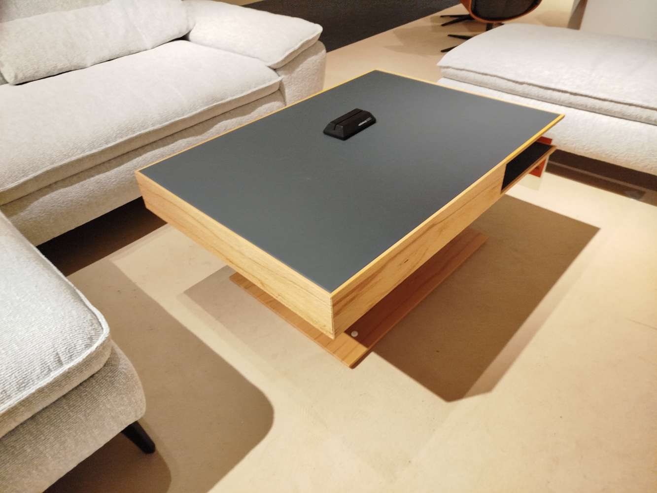 XxxLutz, Möbel, Couchtisch