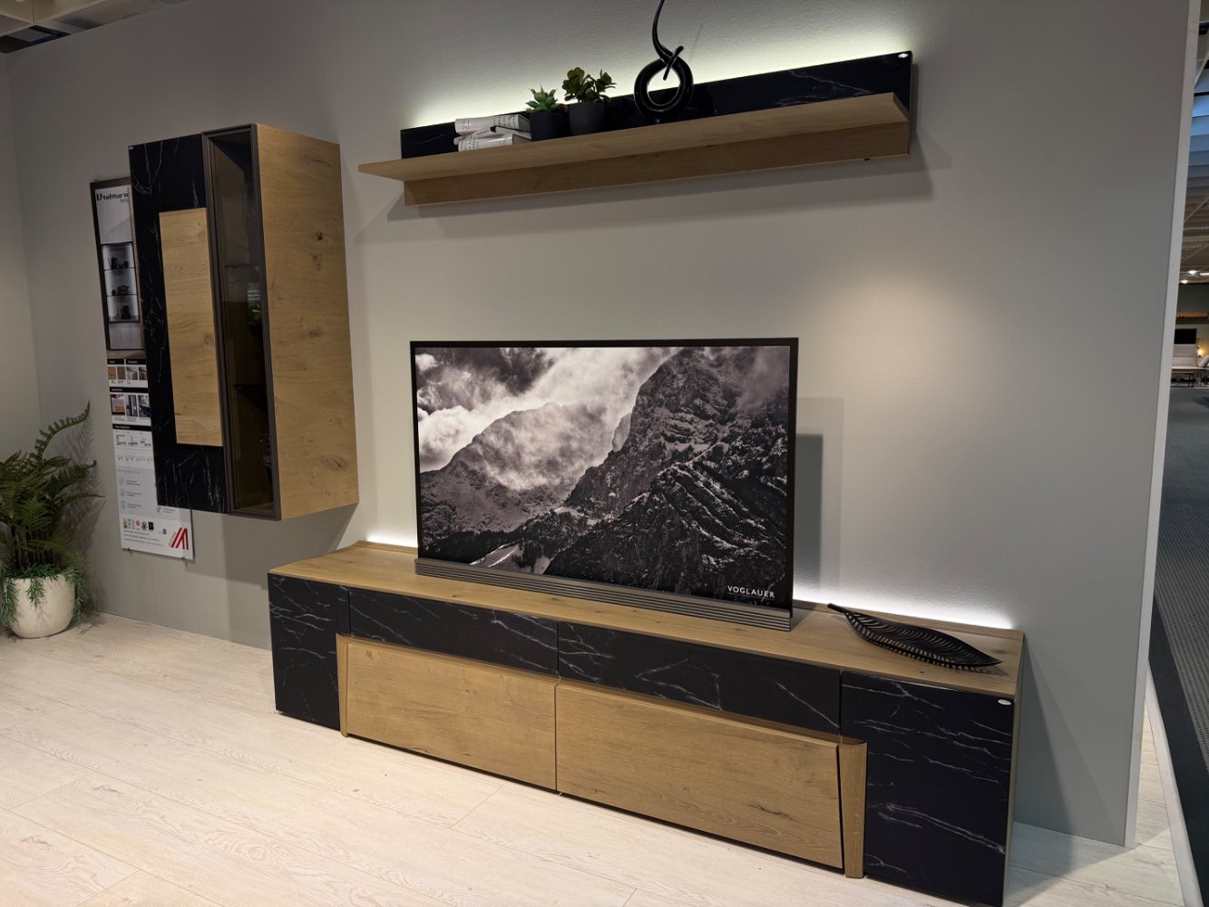 Wohnwand „Vtektura“ von Voglauer