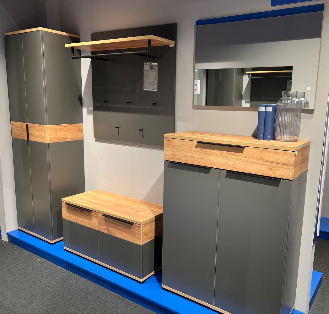 Garderobenset Granera