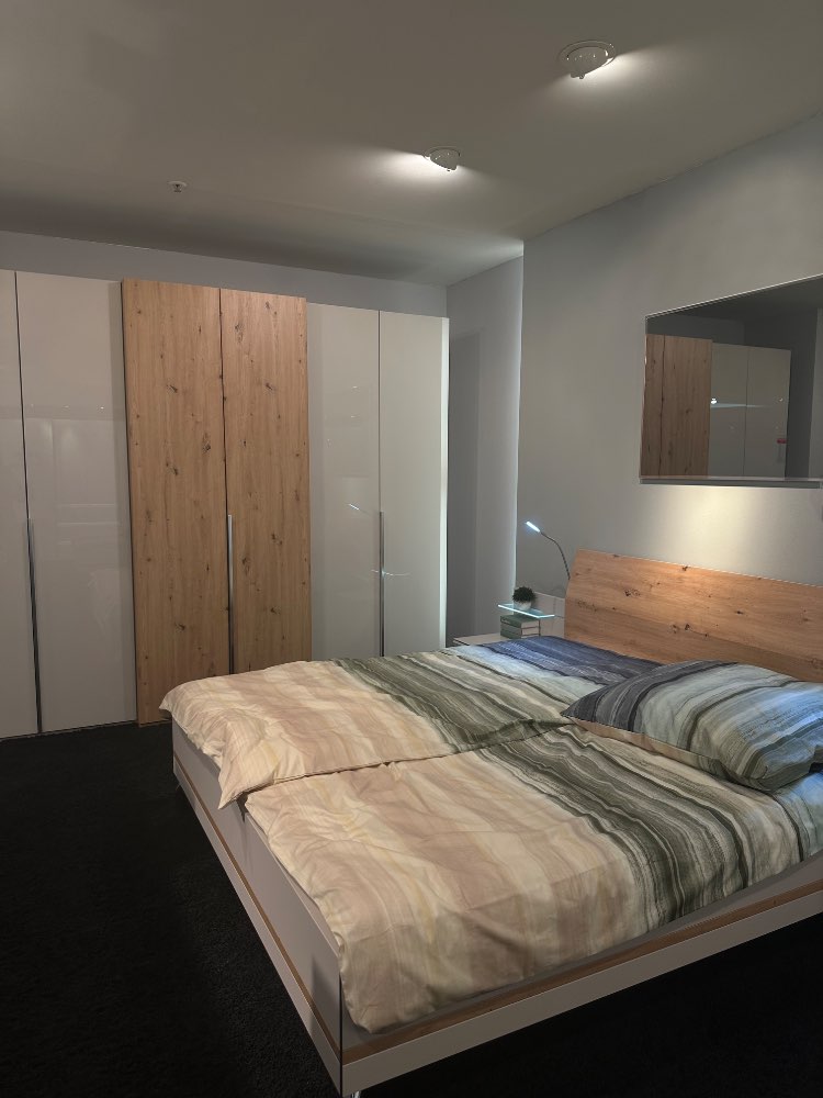 Schlafzimmer, Bett, Kleiderschrank, Doppelbett