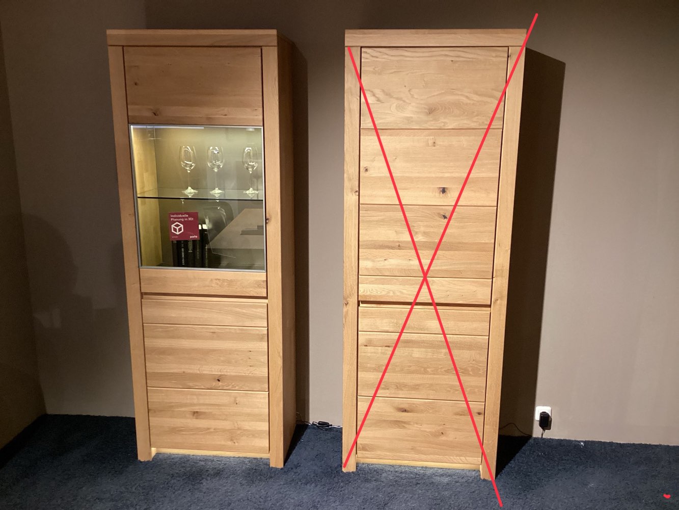 Vitrine „Soleo“, Orig. Wöstmann, Wildeiche massiv, LEDBeleuchtung