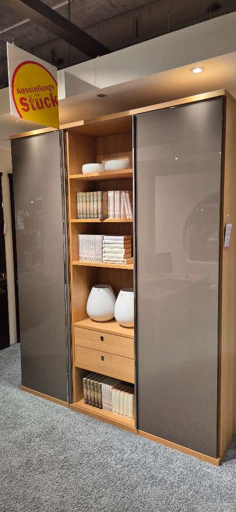 Regalkombi, 3- reihig mit zwei Schiebetüren, Sicherheitsschlösser