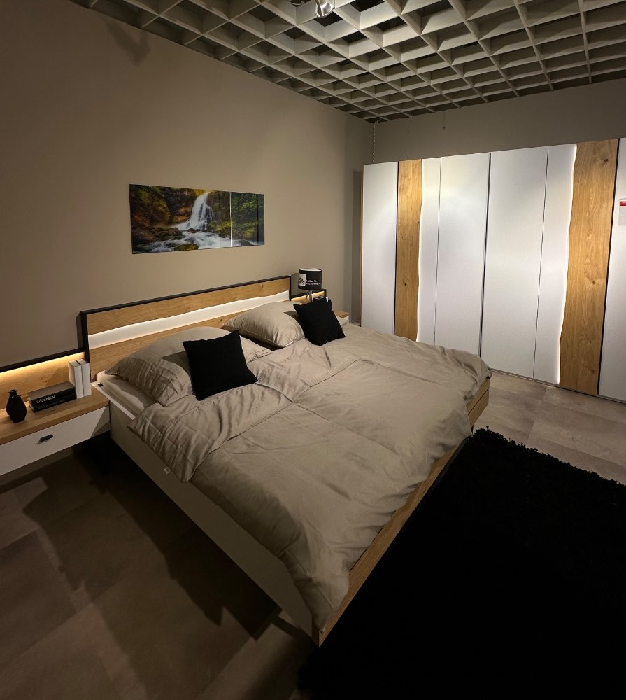 Schlafzimer, Bett, Doppelbett, Kleiderschrank, Schrank