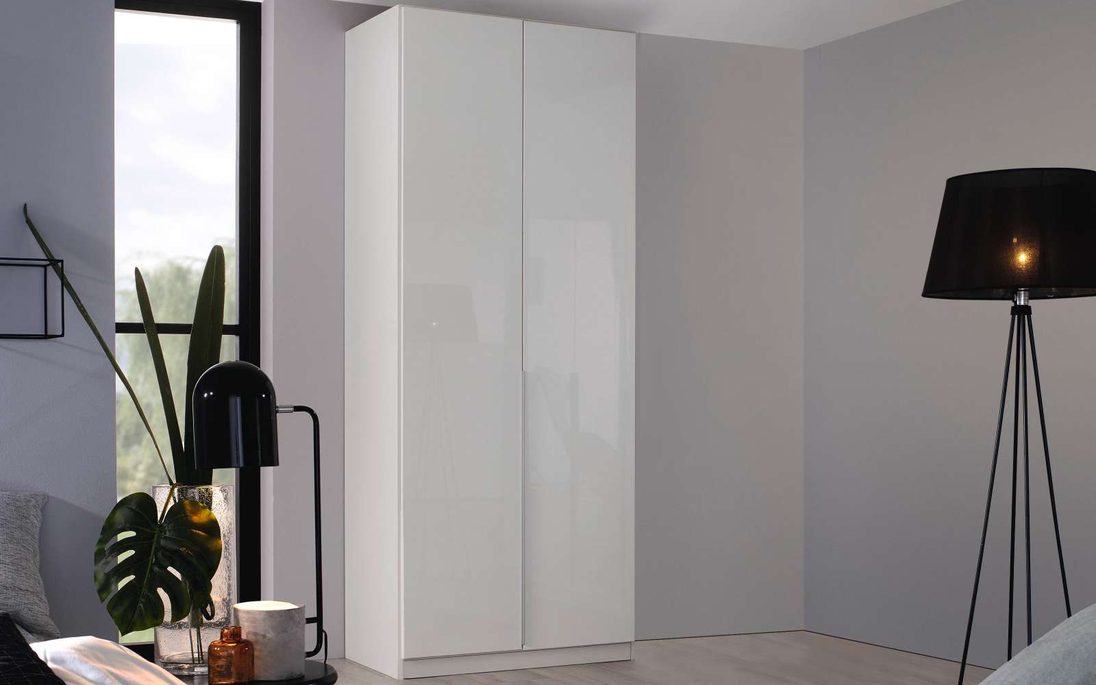 Drehtürenschrank von Rauch