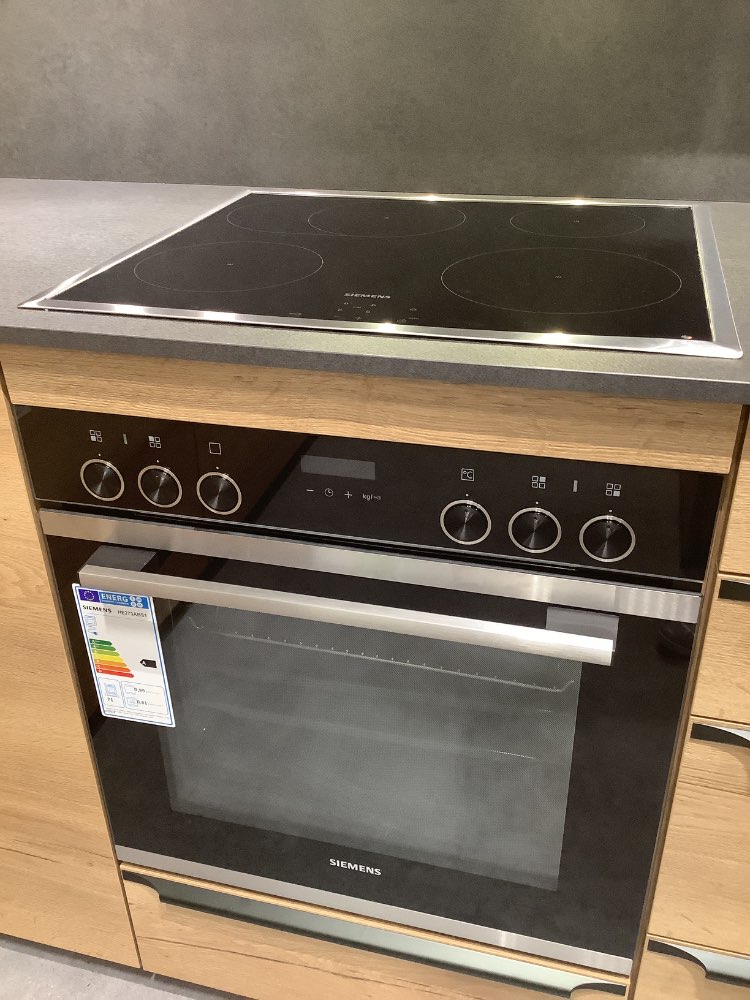 Backofen mit Kochfeld