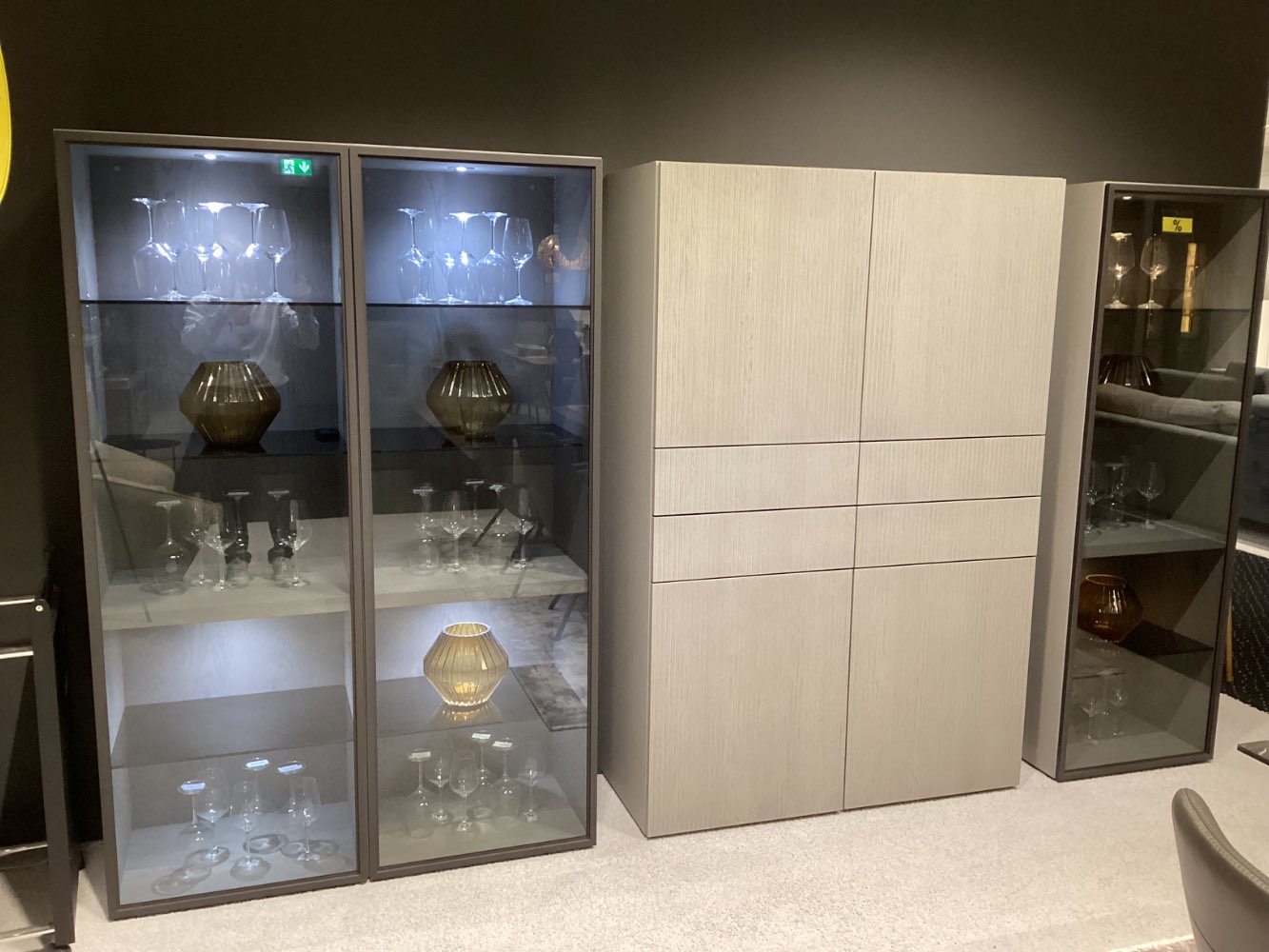 WK 420 viva Vitrinen-Kombination