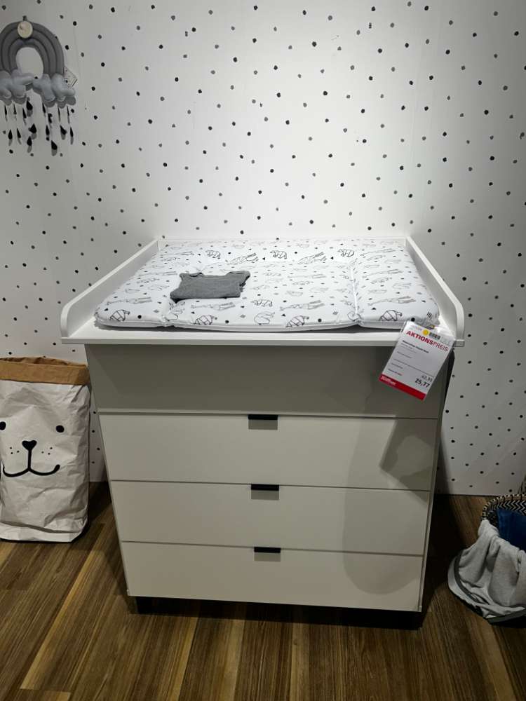 Kommode mit 4 Schüben