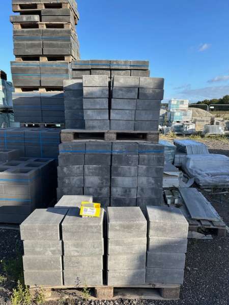 Elegantline Mauer anthrazit weiß nuanciert 30x30x12,5 cm (2.Wahl)