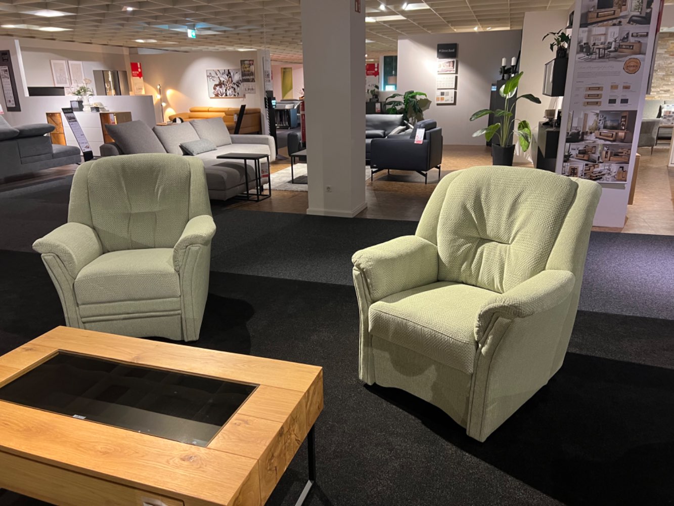 3-SITZER + 2 SESSEL OELSA