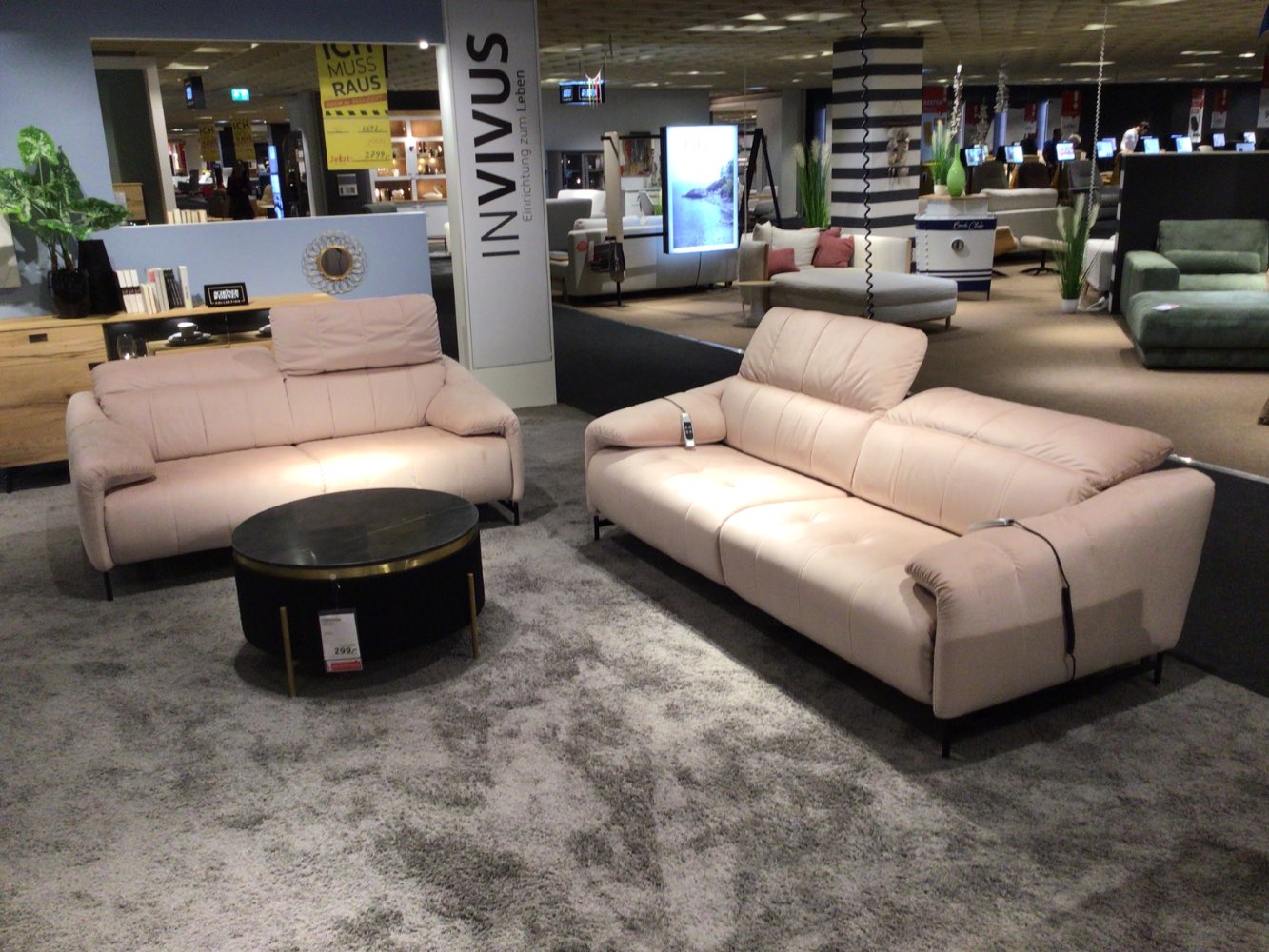 Möbel 2 + 3 Sitzer Garnitur Calia Italia Modell Gavano Stoff Rose