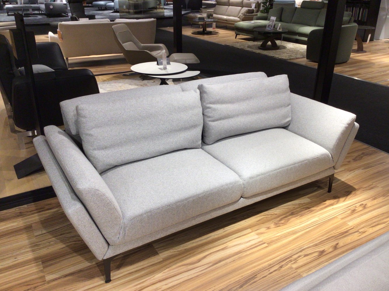 Möbel 2 Sitzer Bielefelder Werkstätten Modell Eternity Stoff grau