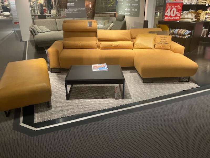 Polstergarnitur aus den eigenen Werkstätten Maxime