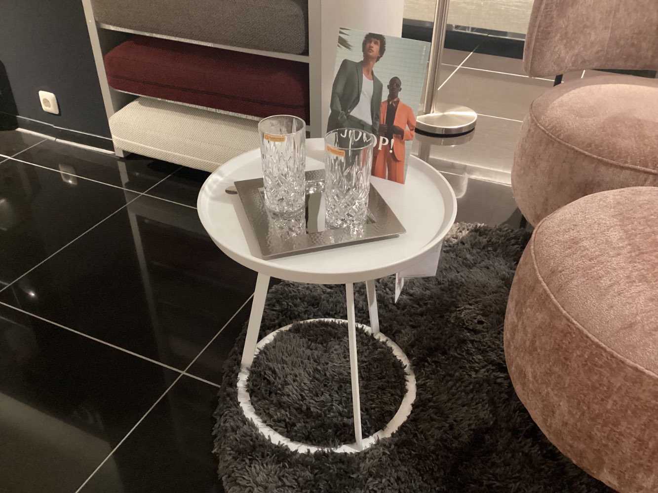 Beistelltisch „Round“, Orig. Joop!, weiß lackiert