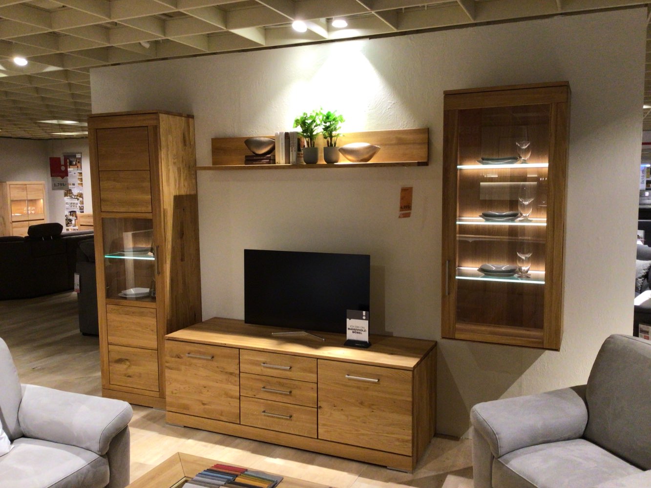 Möbel Wohnwand Wimmer Modell Cara Eiche massiv XXXLutz Hirschaid