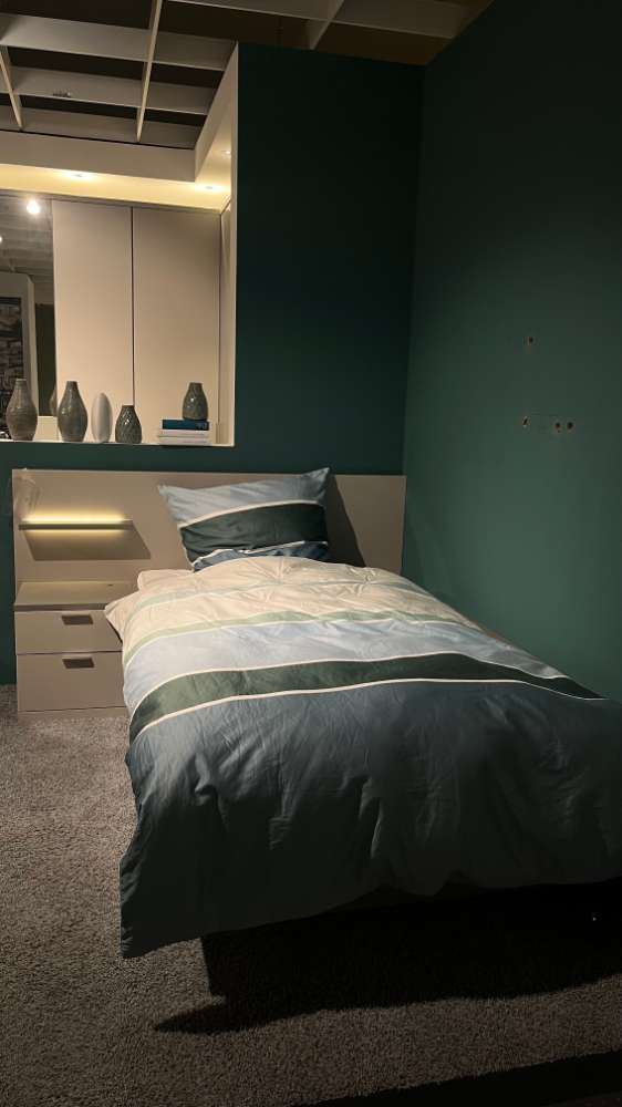 Einzelbettanlage mit Seitenablage links