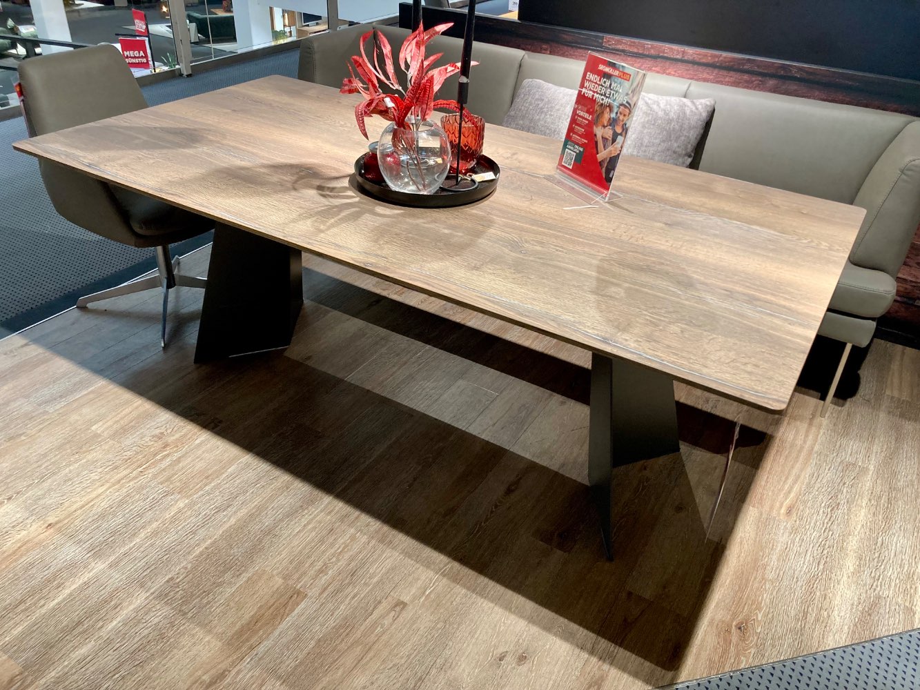 Esstisch „Cube“ von K+W