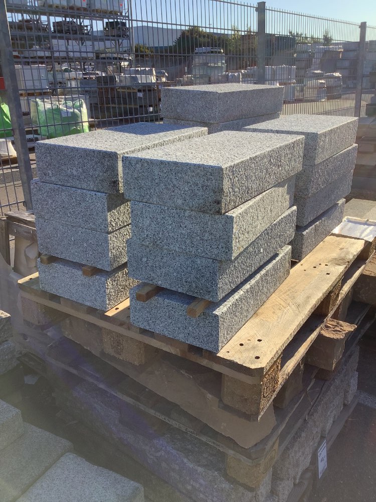 ⭐️ SONDERPOSTEN ⭐️ – Granitpalisaden, 10x25x50cm, edelgrau