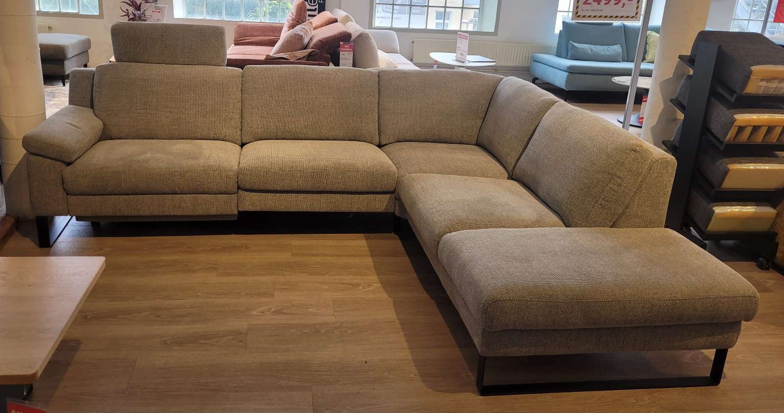 Polstercke in Stoff hellgrau