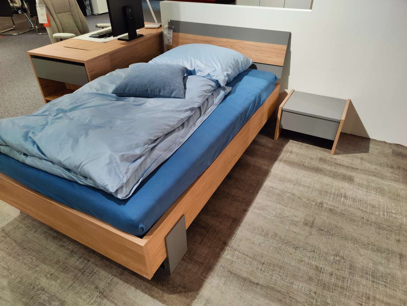 Bettanlage – Jugendzimmer – Clip by rb – RÖHR – inkl.Nachtkonsole