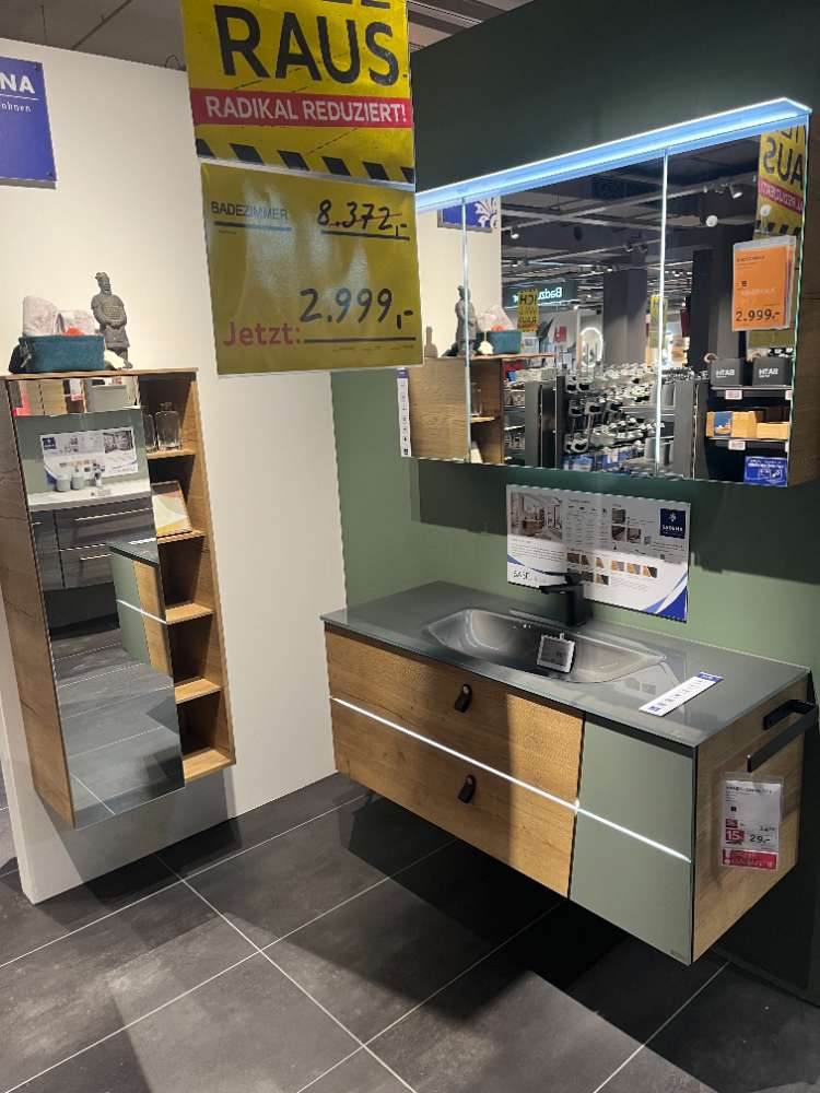 Möbel, Badezimmer Eichefarben, XXXLutz