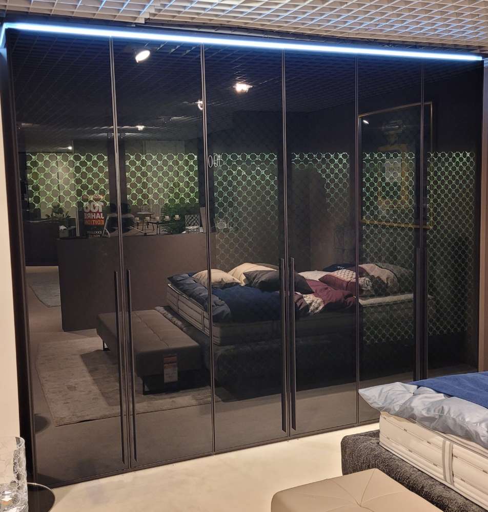 Kleiderschrank „Gloss“ von JOOP!, ca. 302x243x62cm mit Glastüren