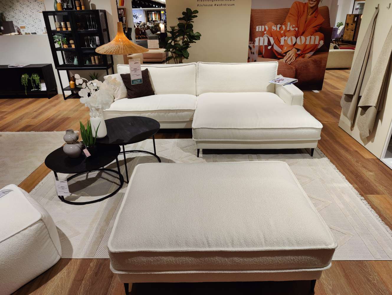 Ecksofa – Roomio 4102 – Garnitur – inkl. Hocker – Sofa – Couch