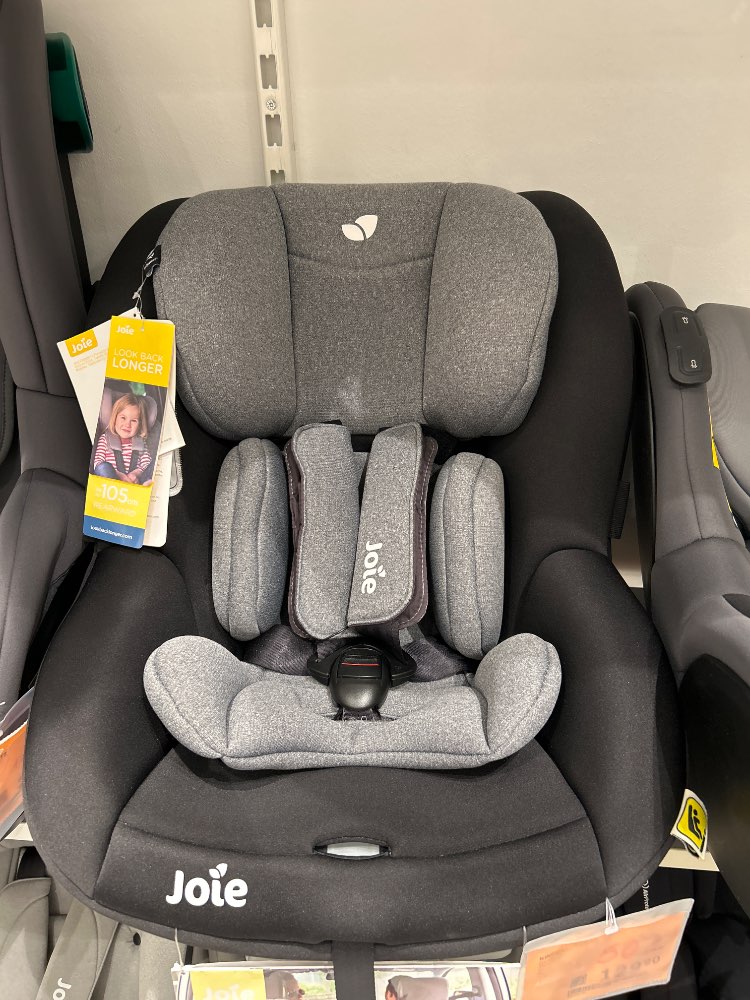 JOIE Kinderautositz