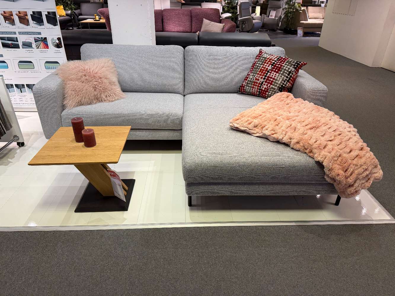 Ecksofa in Stoff hellgrau