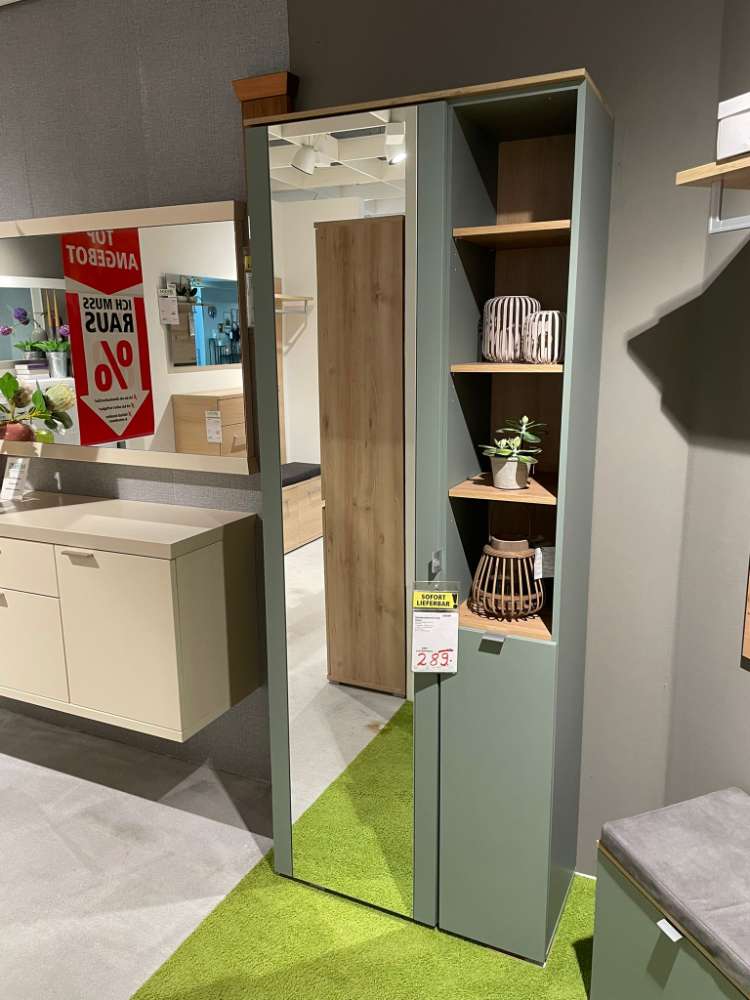 Garderobenschrank in Schilfsgrün / Artisan Eiche NB