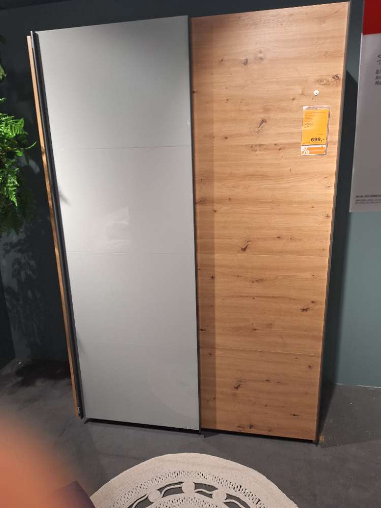 XXXLutz, Möbel, Schwebetürenschränke