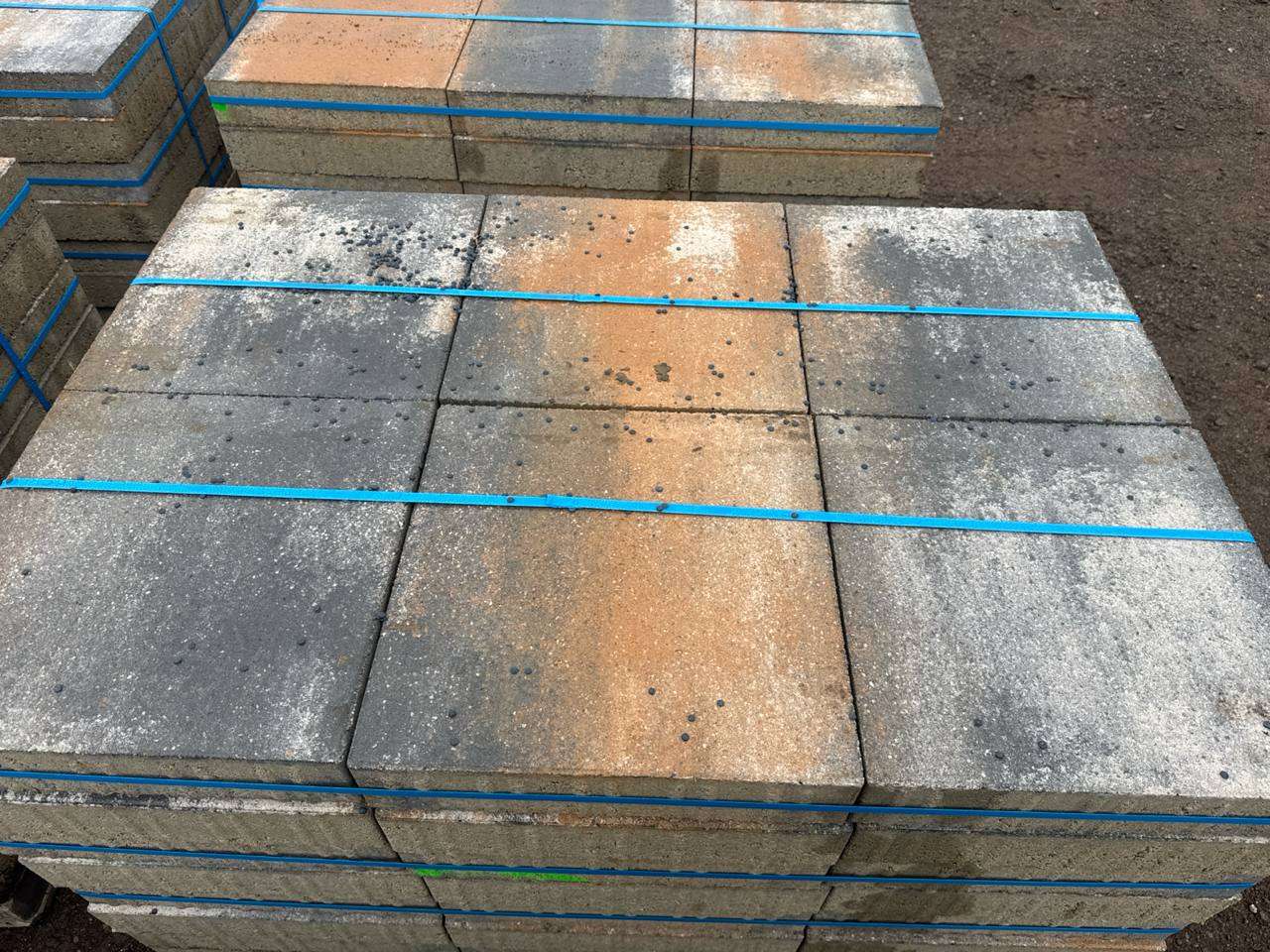 Prestige Line Pflaster 40x40x8 cm muschelkalk (2.Wahl)