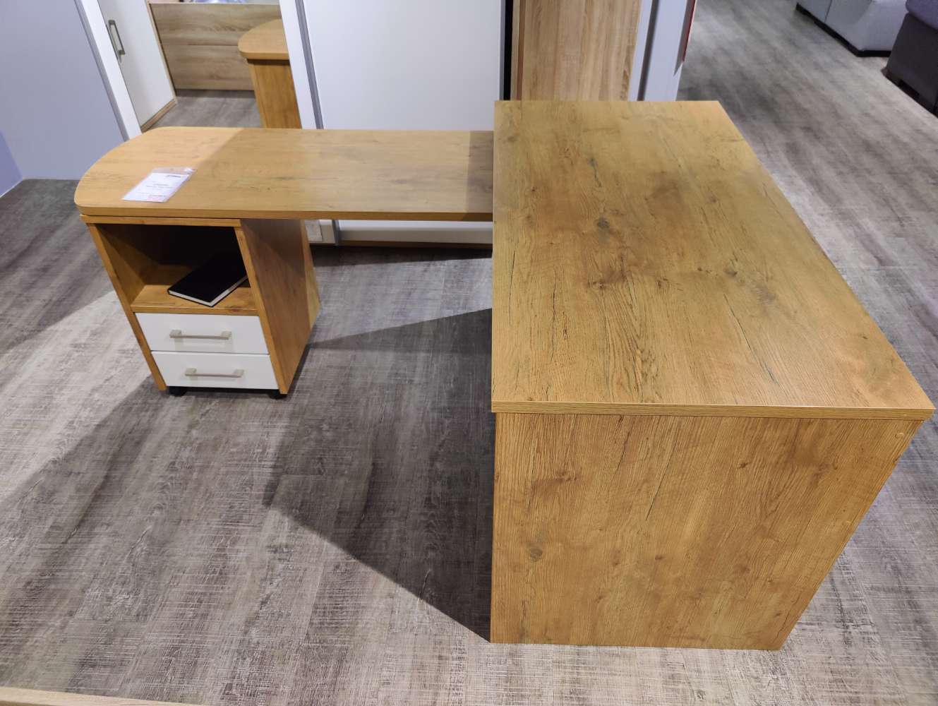 Schreibtisch – Winkelschreibtisch – Eckschreibtisch