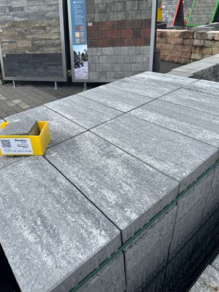 Stratos Aqua Pflaster 40x20x8 cm Titangrau betonglatt 2.Wahl