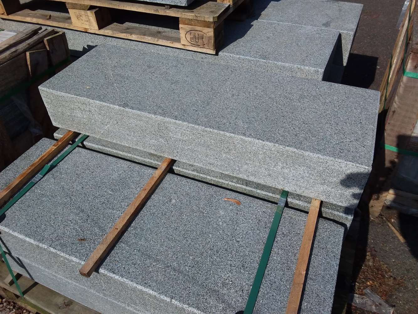 Granit Blockstufen 15x35x100 dunkelgrauer Naturstein Outlet