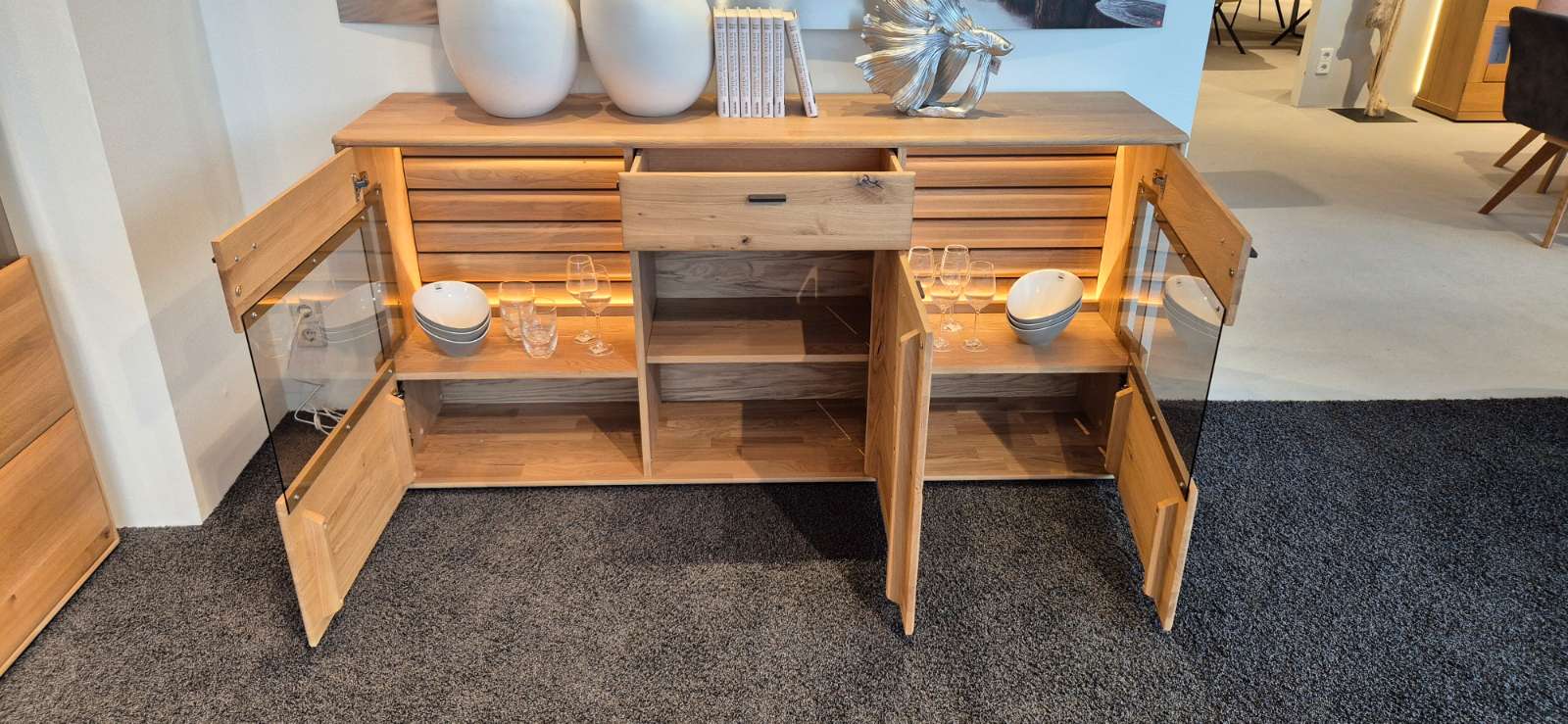 Sideboard Onna (wird ohne Deko verkauft) inkl. Beleuchtung