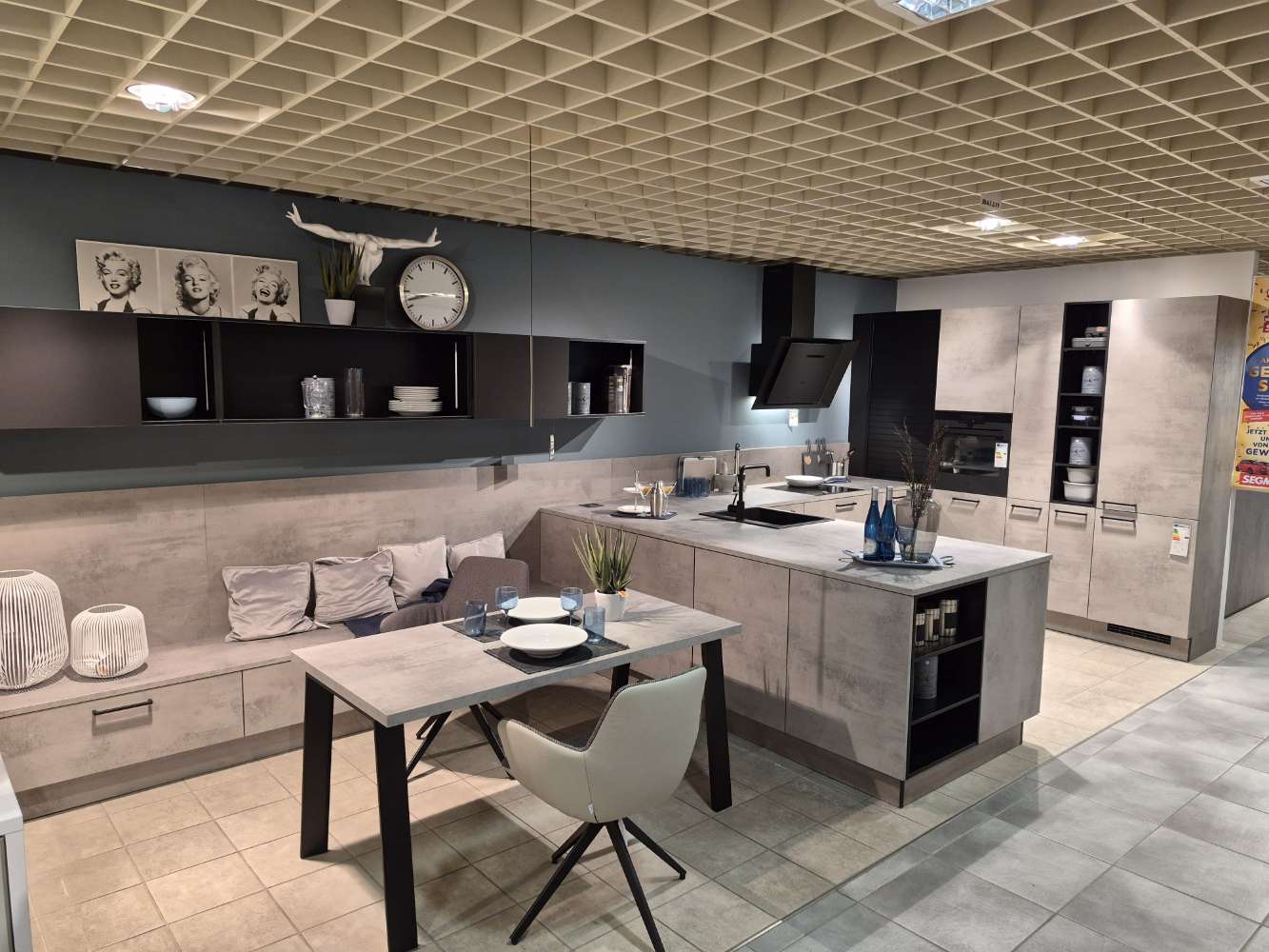 Nolte Living Küche inkl. Sitzecke Modell Stone