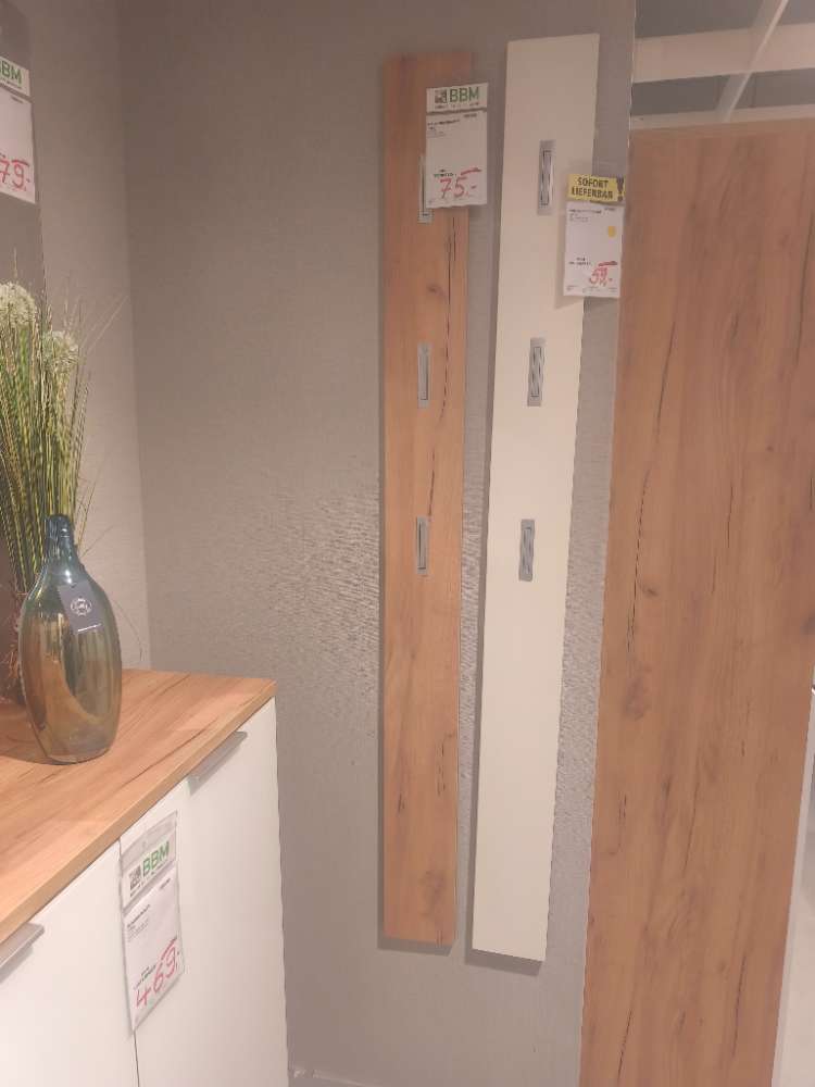 Garderobenpaneel in Navarra-Eiche NB mit Anhängehaken