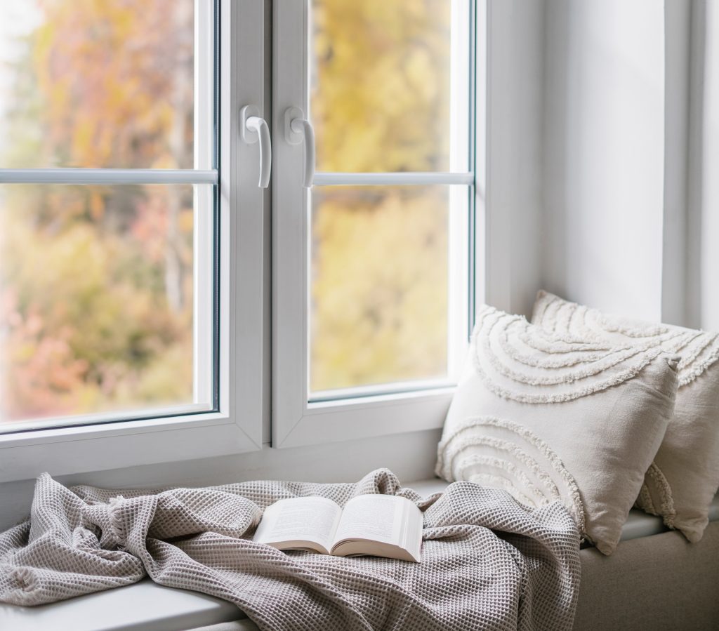 Weißes Kunststofffenster