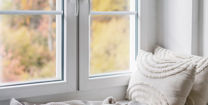 Weißes Kunststofffenster