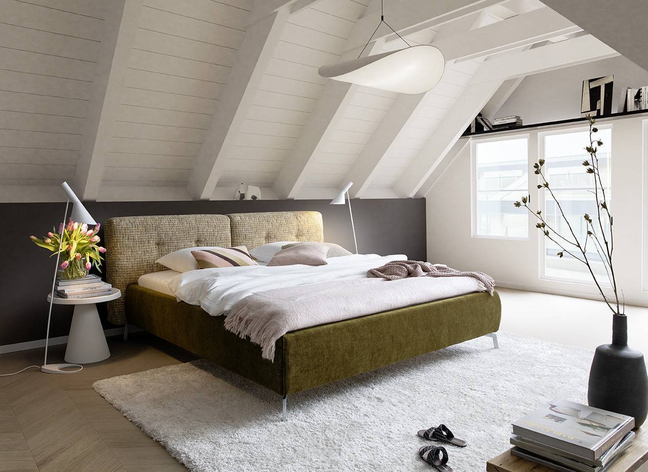 Modernes und gemütliches Bett