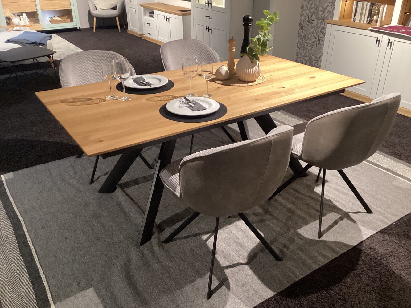 Essgruppe „Fox+Bowl“, Orig. Schöner Wohnen, Wildeiche massiv
