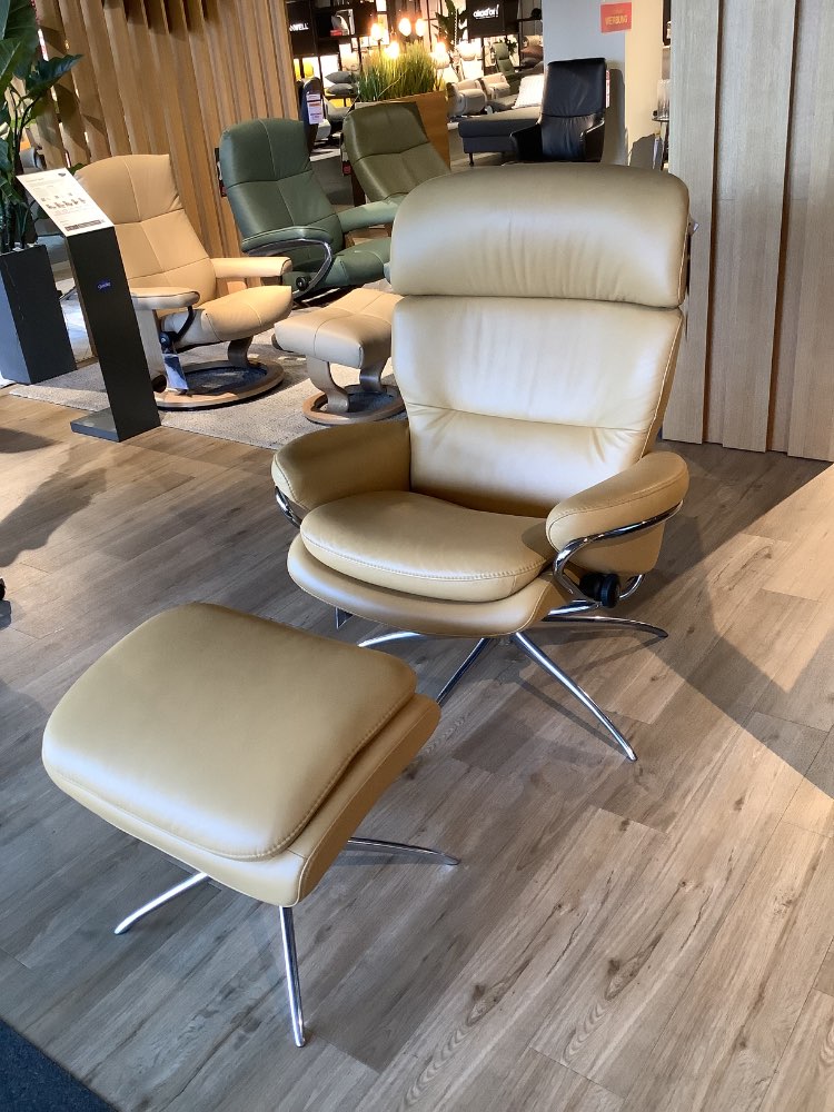Rome Sessel mit Hocker Stressless