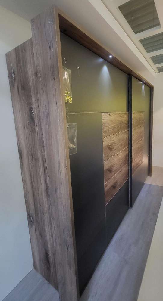 Kleiderschrank Jump STS