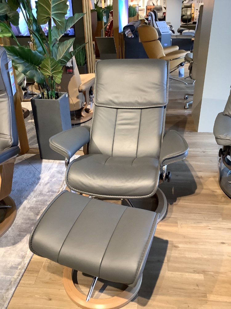 Relaxsessel mit Hocker Admiral M Stressless