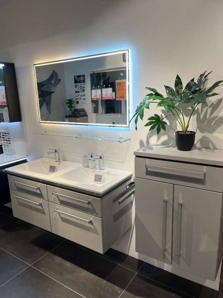 Möbel, Badezimmer Titangrau, XXXLutz