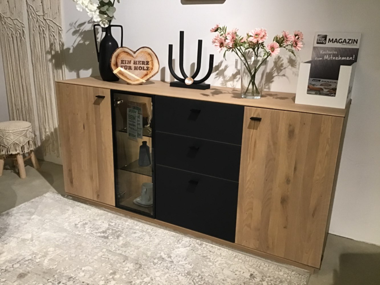 Interliving 2025 Sideboard Wildeiche massiv Maß 175x87x50cm